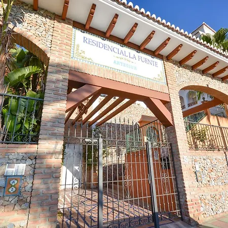 La Fuente 4, Amazing 3 Bedroom 2 Bthroom Family With Views, Padel Court And 2 Pools Hansonholiday Apartment *