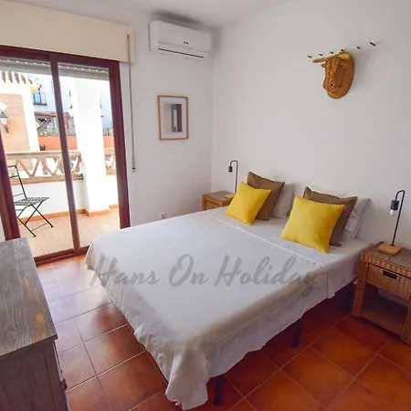 Apartment La Fuente 4, Amazing 3 Bedroom 2 Bthroom Family With Views, Padel Court And 2 Pools Hansonholiday