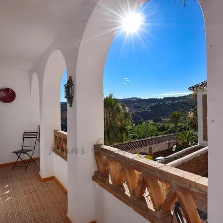 La Fuente 4, Amazing 3 Bedroom 2 Bthroom Family With Views, Padel Court And 2 Pools Hansonholiday * Frigiliana